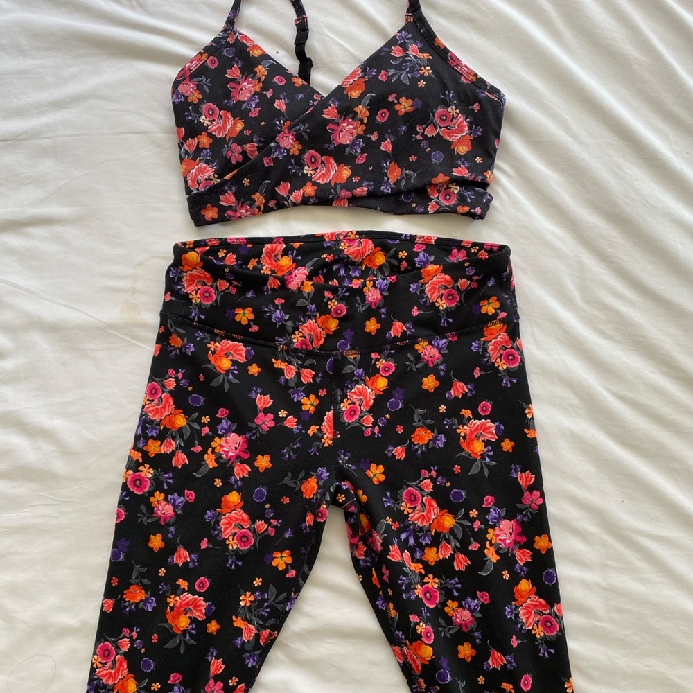 Fabletics Floral set